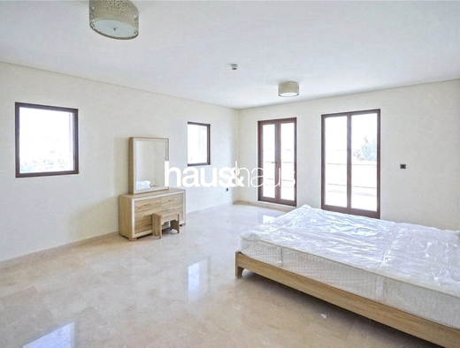 5 bedroom villa for sale - haus & haus