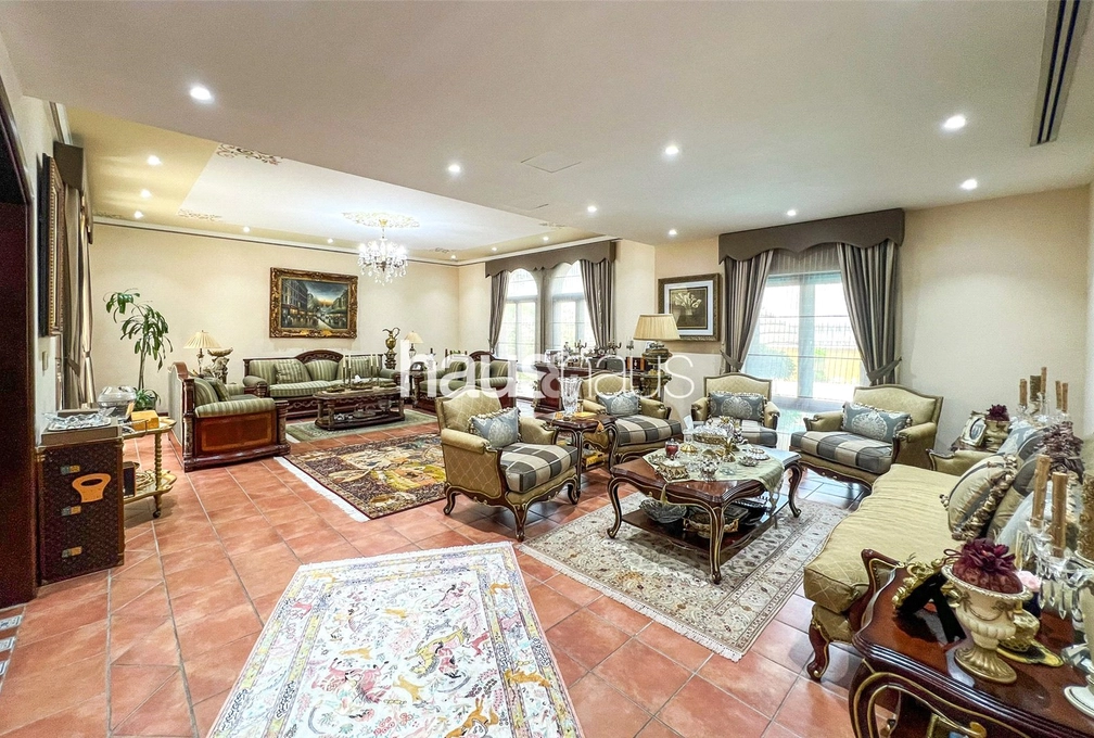 6 bedroom villa for sale - haus & haus