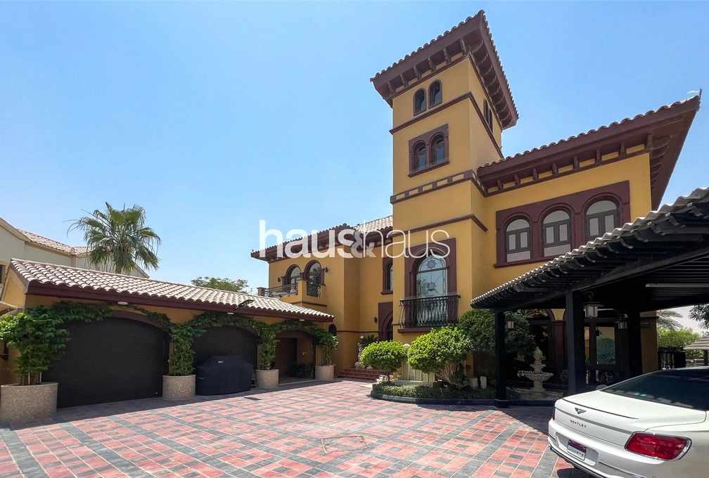 6 bedroom villa for sale - haus & haus