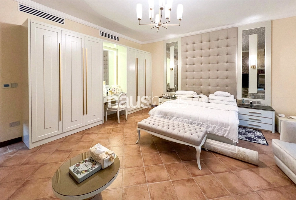 6 bedroom villa for sale - haus & haus