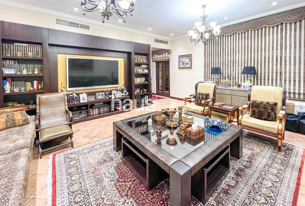 6 bedroom villa for sale - haus & haus