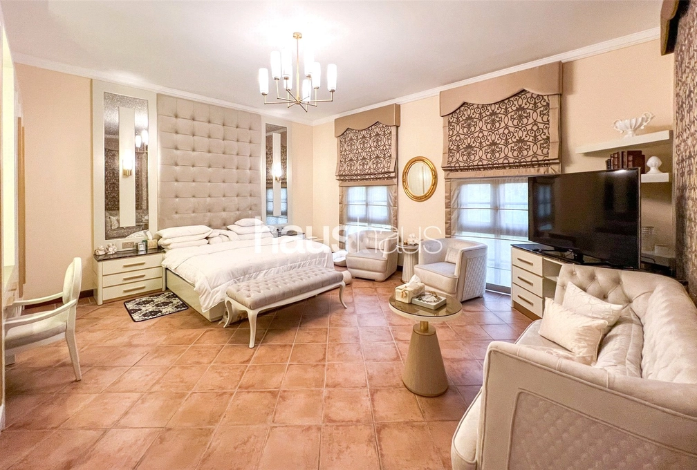 6 bedroom villa for sale - haus & haus