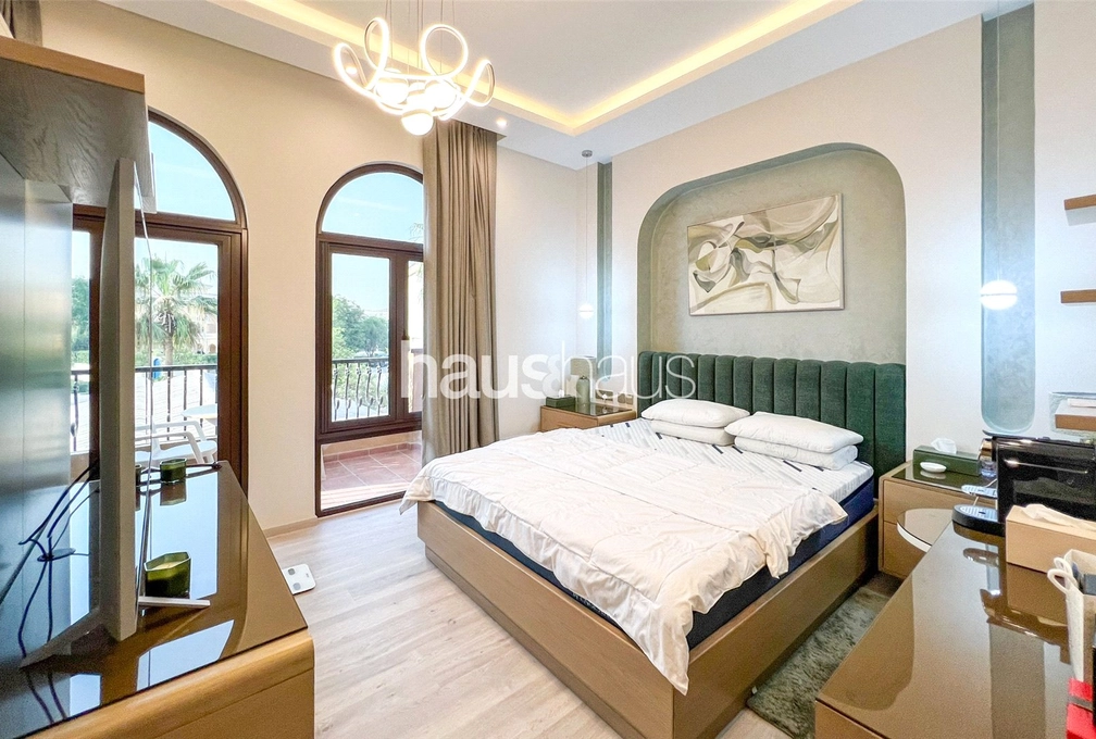 6 bedroom villa for sale - haus & haus