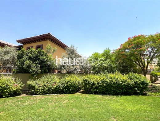 6 bedroom villa for sale - haus & haus