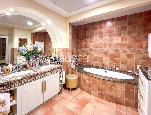 6 bedroom villa for sale - haus & haus