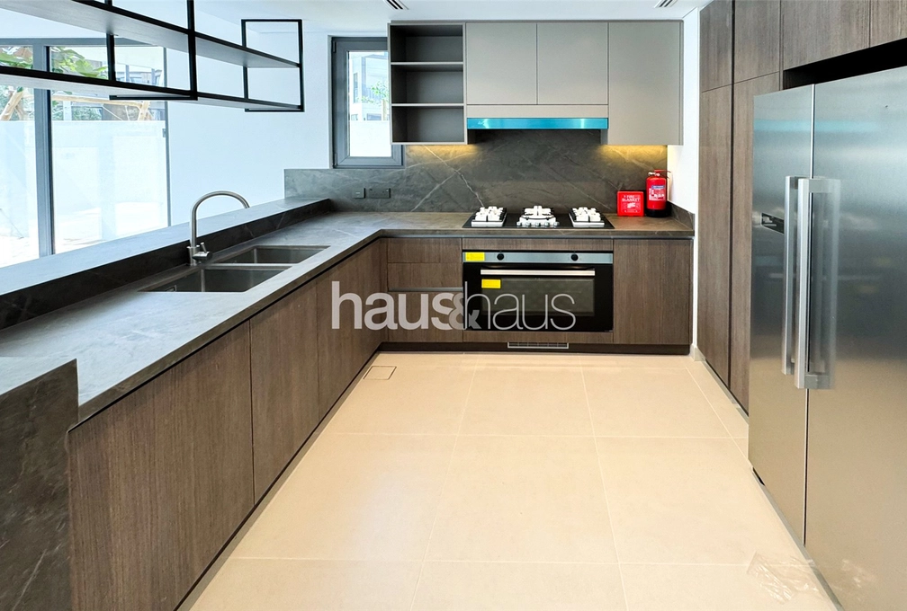 3 bedroom townhouse to rent - haus & haus