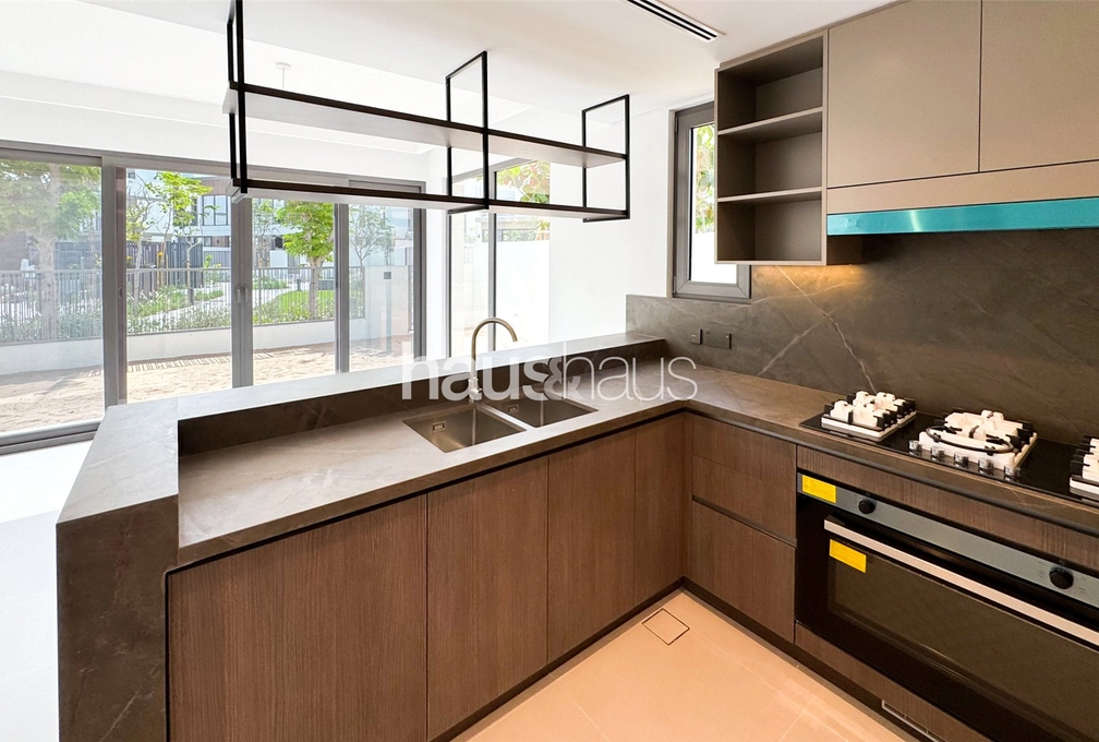 3 bedroom townhouse to rent - haus & haus