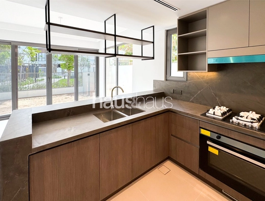 3 bedroom townhouse to rent - haus & haus