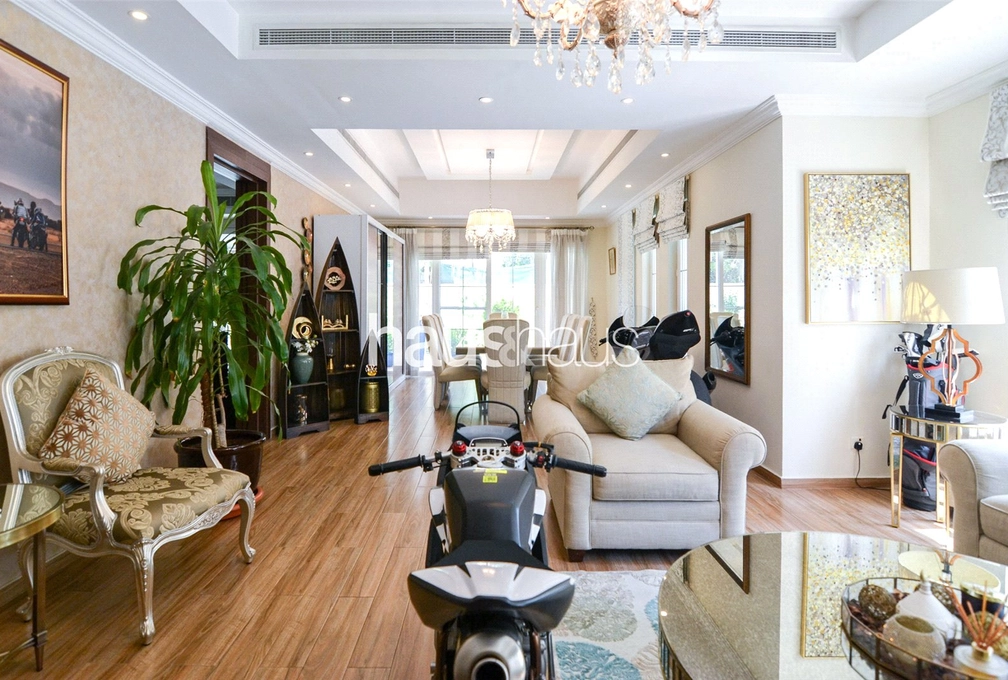 5 bedroom villa for sale - haus & haus