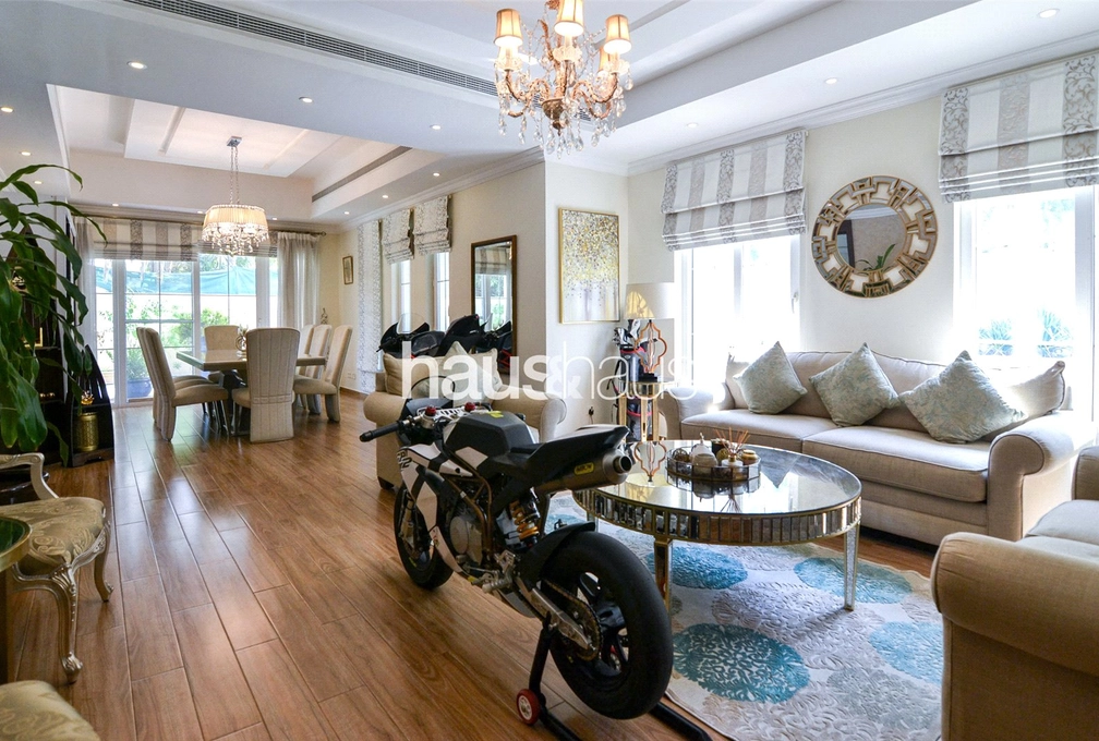 5 bedroom villa for sale - haus & haus