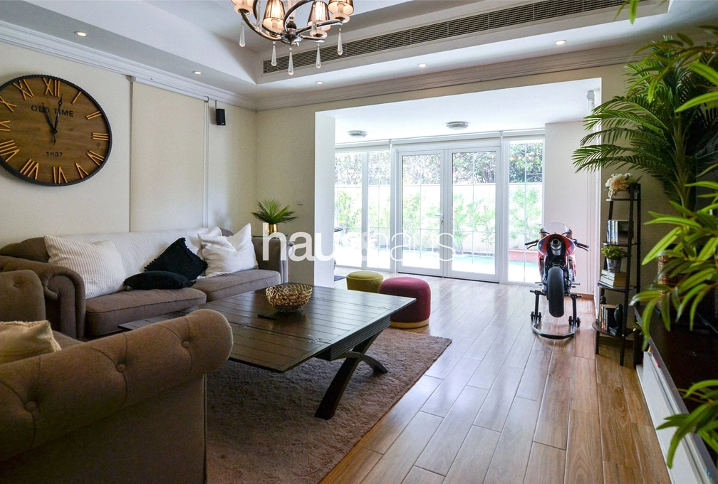 5 bedroom villa for sale - haus & haus