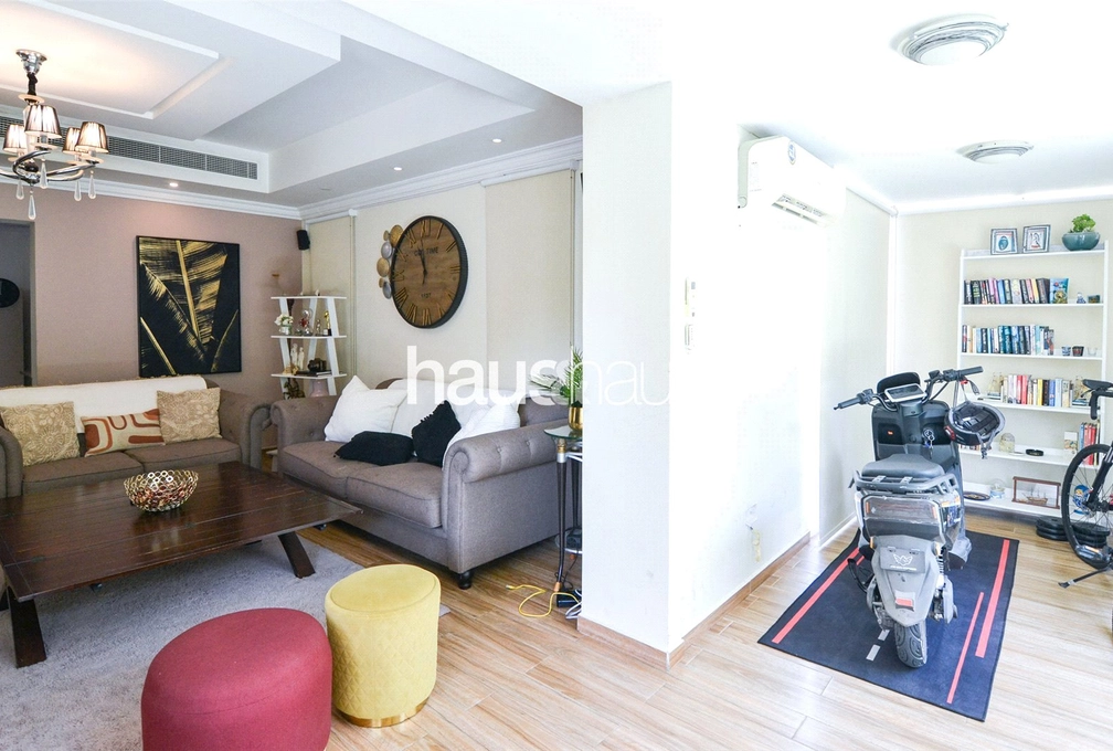 5 bedroom villa for sale - haus & haus