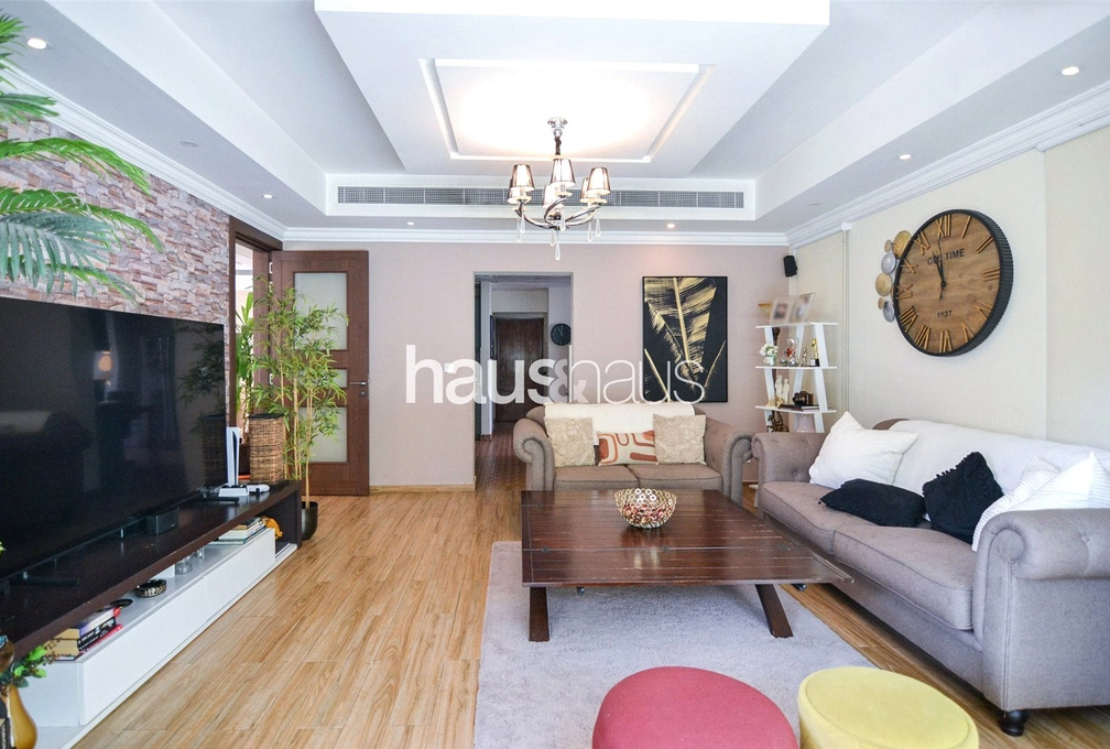 5 bedroom villa for sale - haus & haus