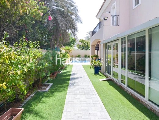 5 bedroom villa for sale - haus & haus