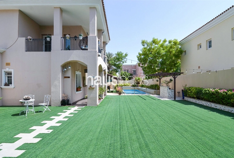 5 bedroom villa for sale - haus & haus