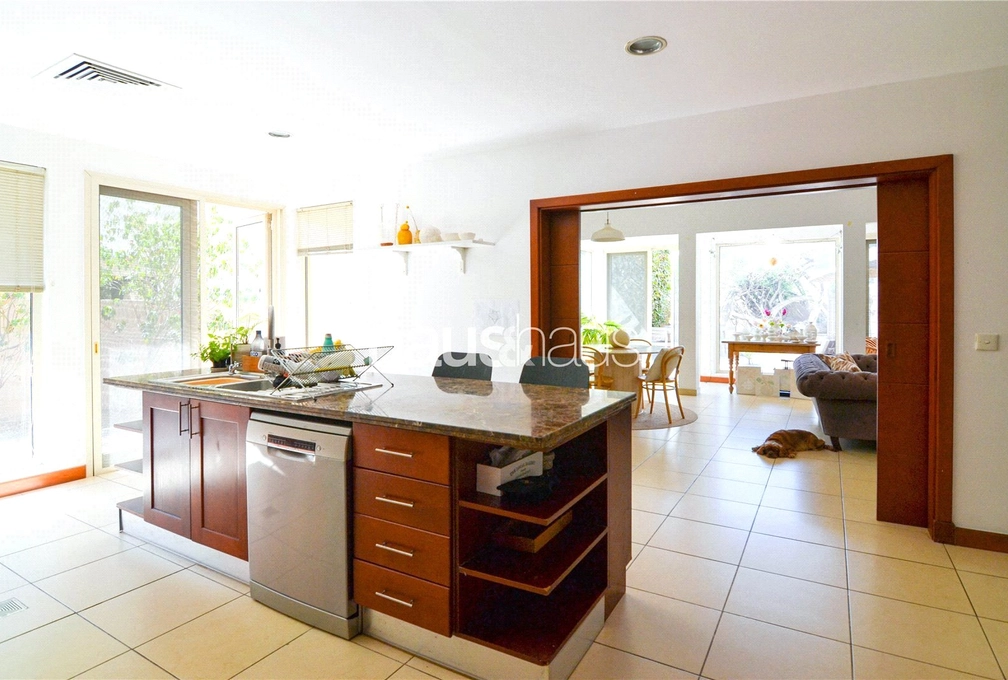 5 bedroom villa for sale - haus & haus