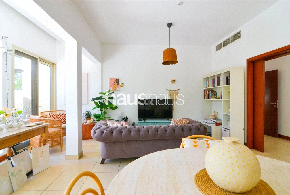 5 bedroom villa for sale - haus & haus