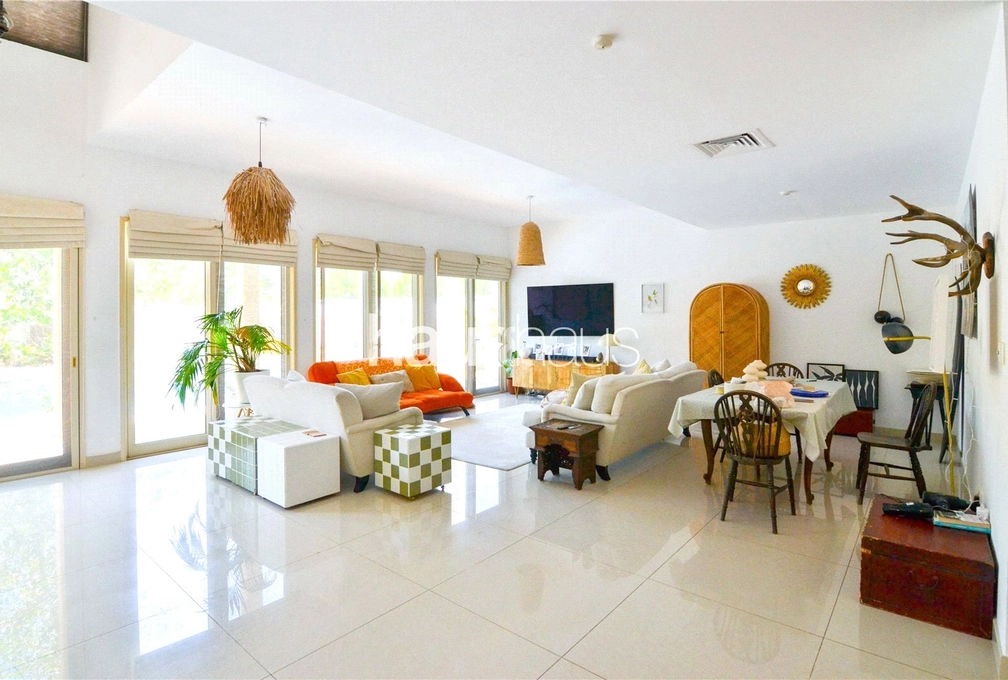 5 bedroom villa for sale - haus & haus