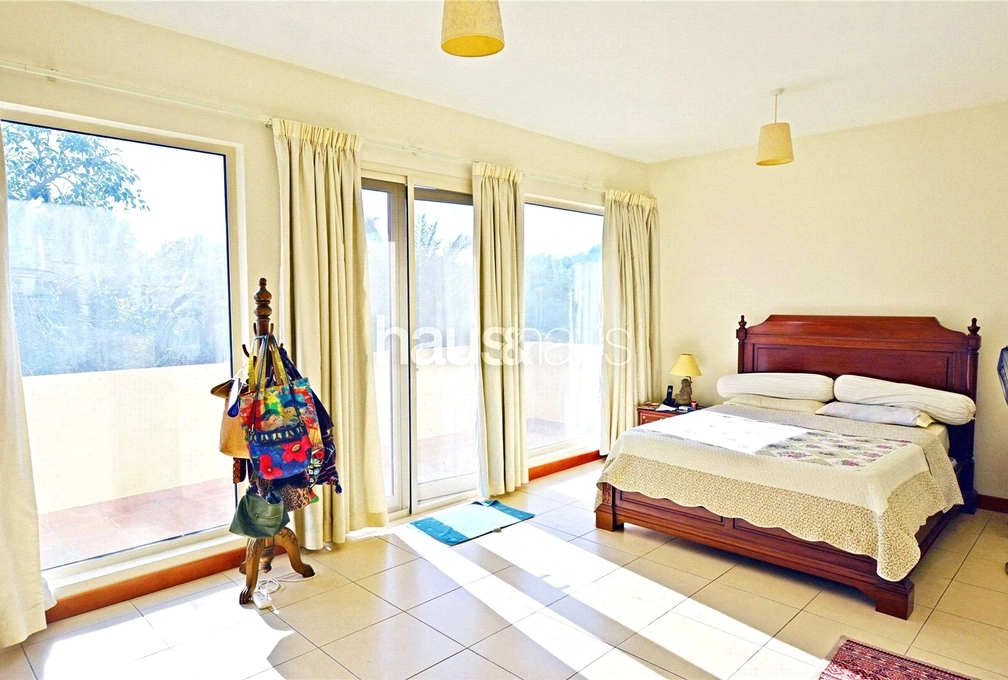 5 bedroom villa for sale - haus & haus