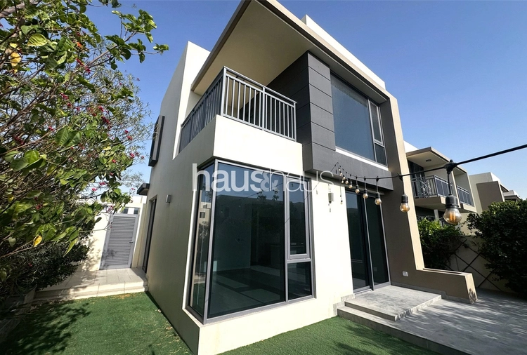 4 bedroom townhouse to rent - haus & haus
