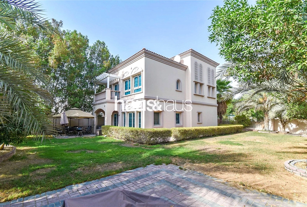 2 bedroom villa for sale - haus & haus