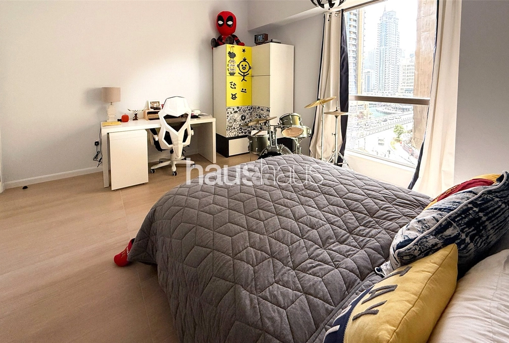 4 bedroom apartment for sale - haus & haus