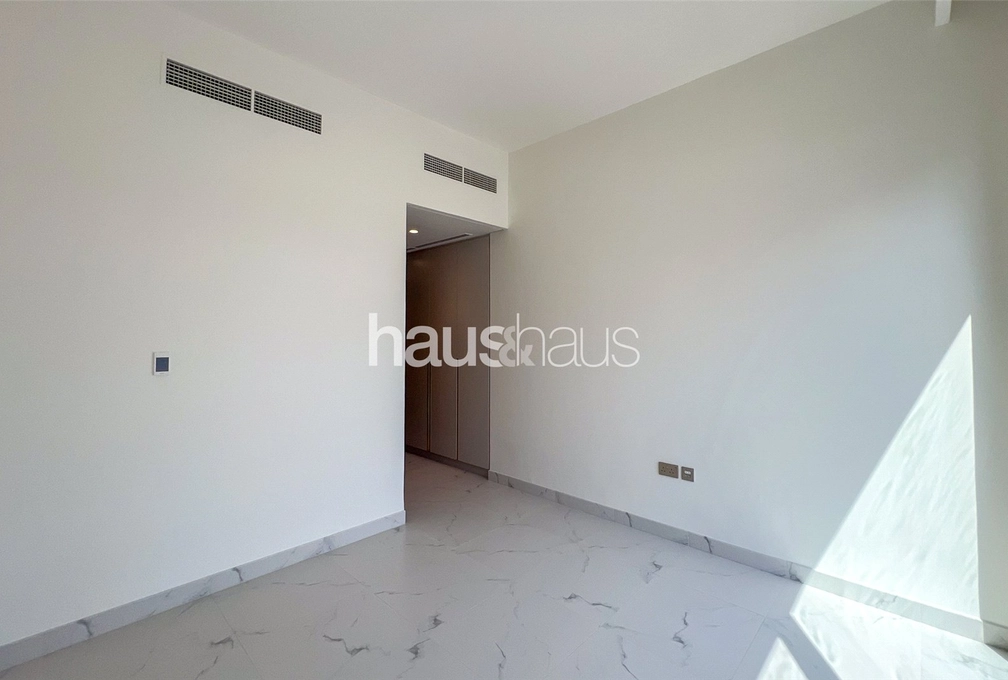 5 bedroom villa for sale - haus & haus