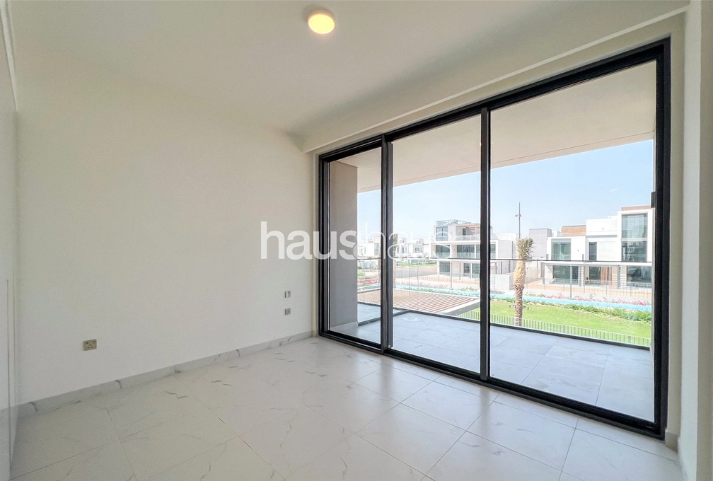 5 bedroom villa for sale - haus & haus