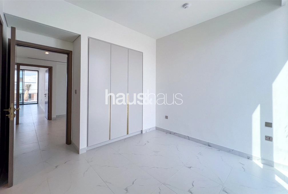 5 bedroom villa for sale - haus & haus