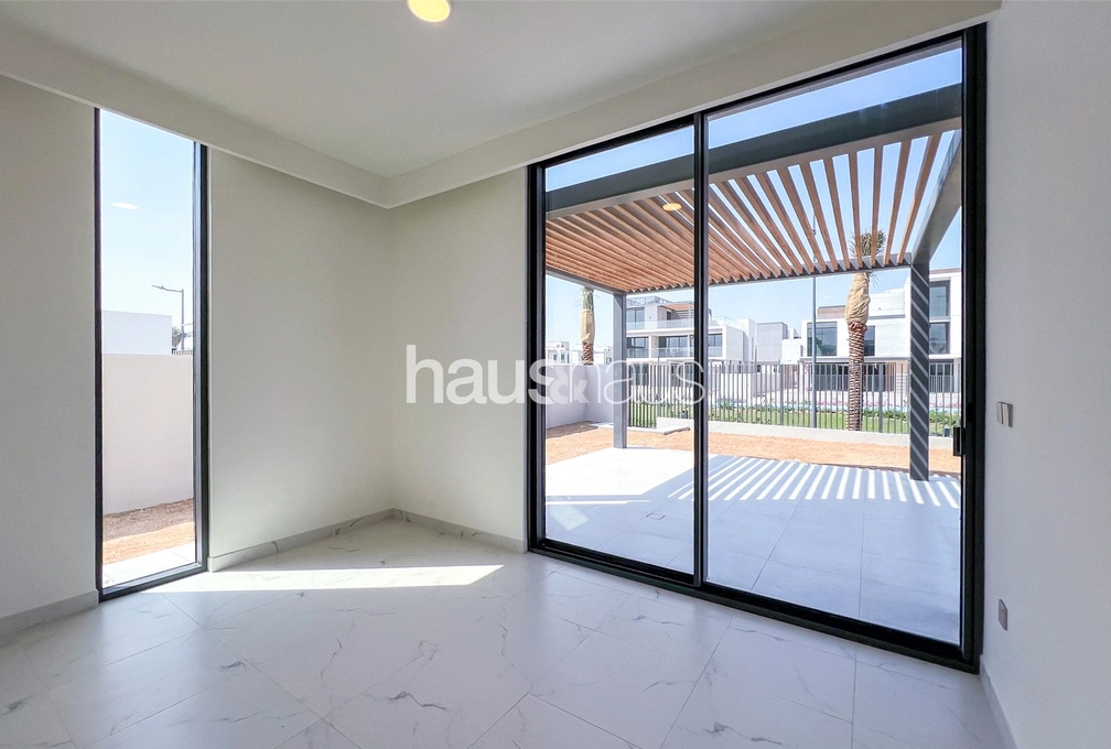 5 bedroom villa for sale - haus & haus