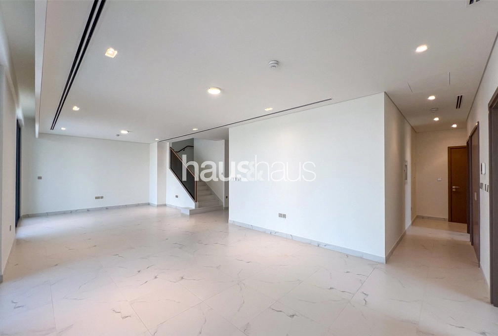 5 bedroom villa for sale - haus & haus