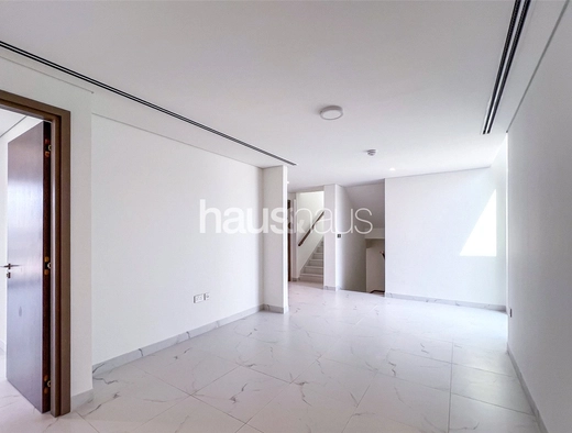 5 bedroom villa for sale - haus & haus