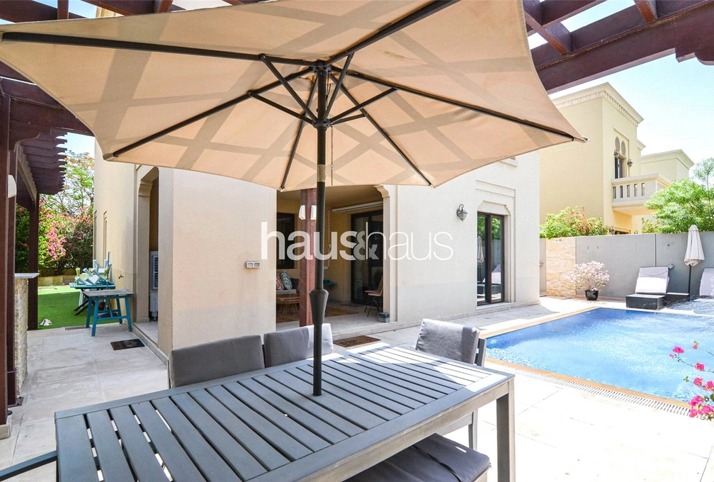 4 bedroom villa for sale - haus & haus