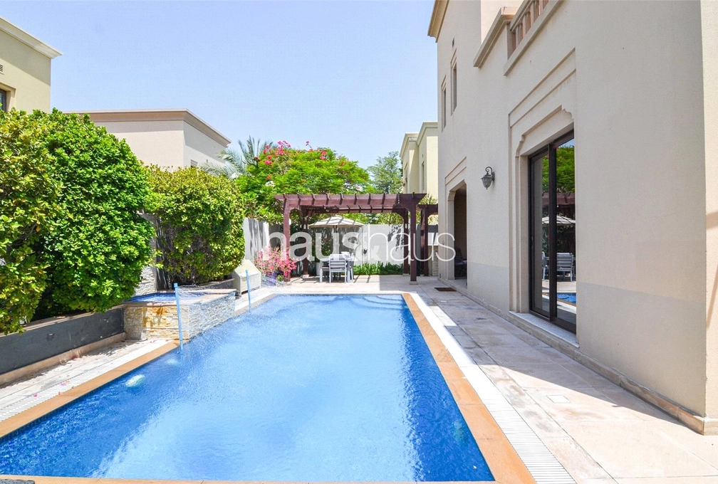 4 bedroom villa for sale - haus & haus