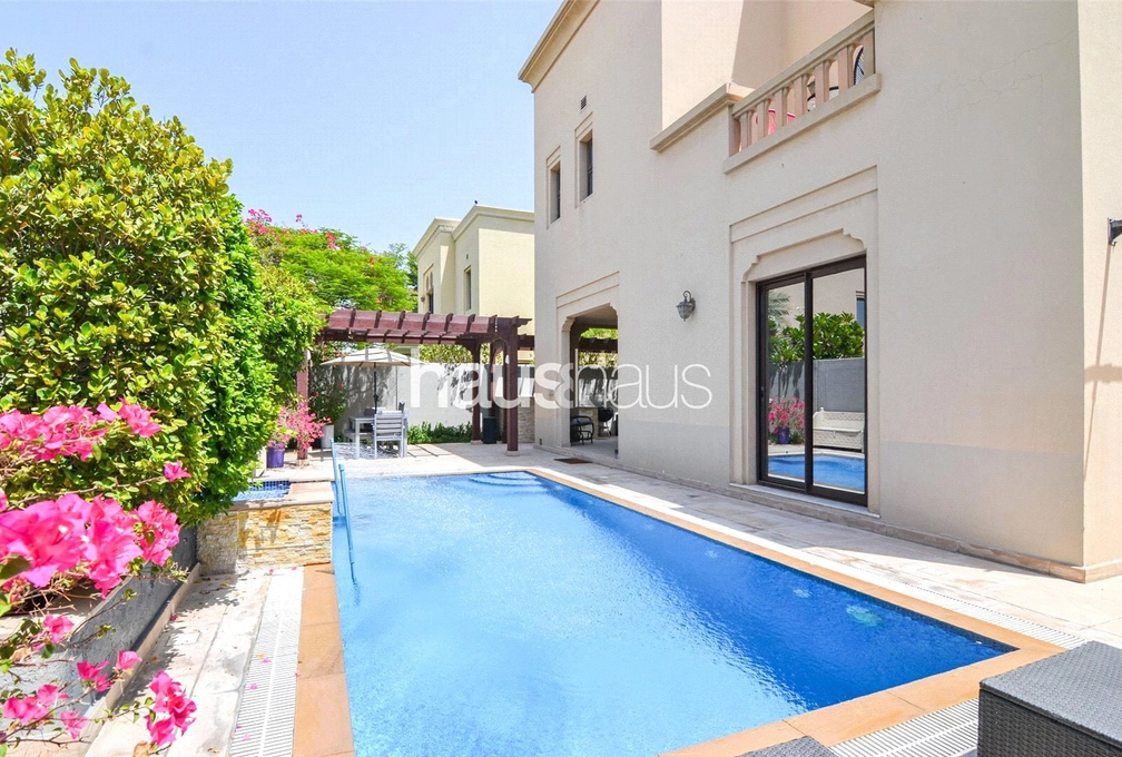 4 bedroom villa for sale - haus & haus