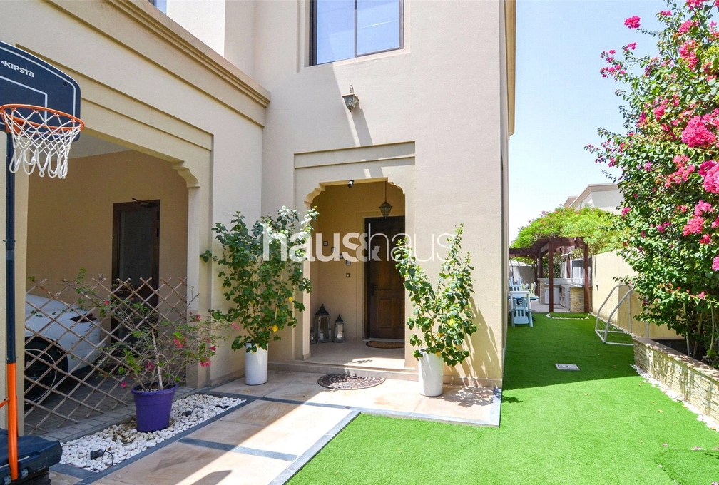 4 bedroom villa for sale - haus & haus