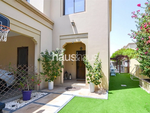 4 bedroom villa for sale - haus & haus