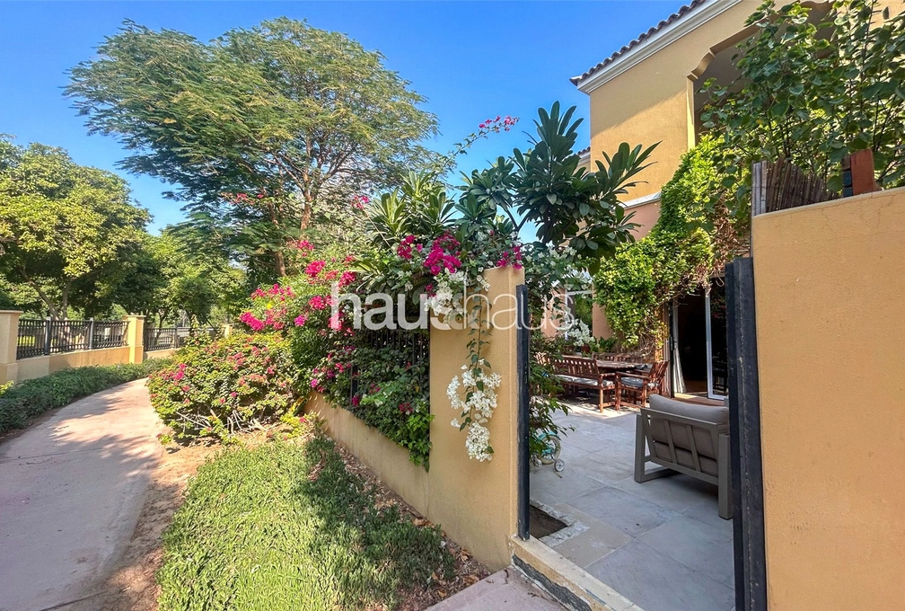 2 bedroom villa for sale - haus & haus