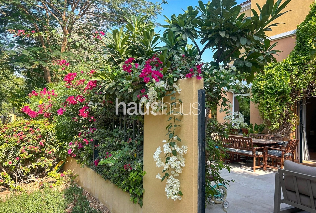 2 bedroom villa for sale - haus & haus