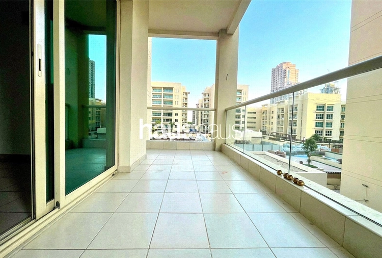 2 bedroom apartment for sale - haus & haus