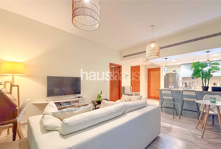 1 bedroom apartment for sale - haus & haus