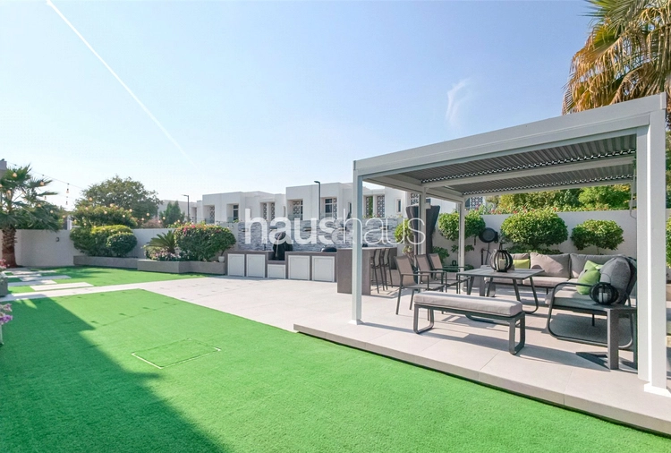 3 bedroom townhouse for sale - haus & haus