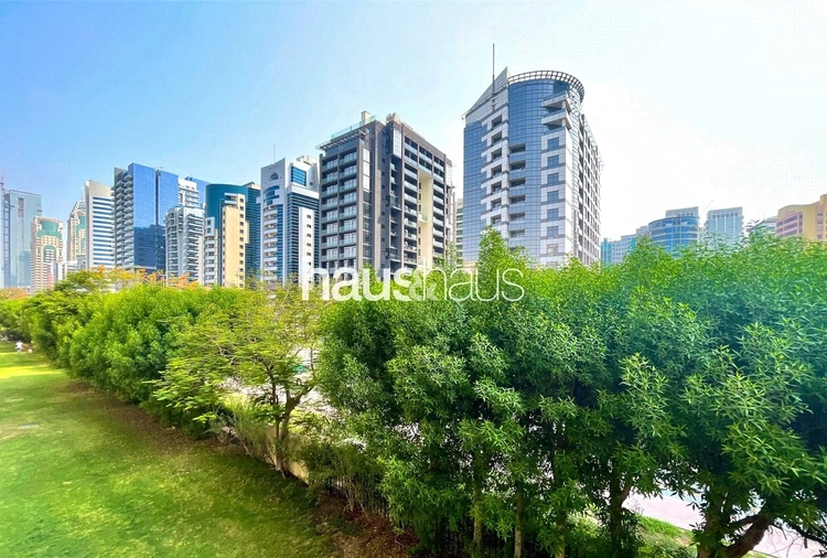 1 bedroom apartment for sale - haus & haus