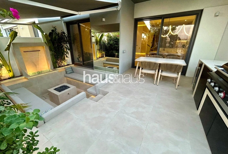 3 bedroom townhouse for sale - haus & haus