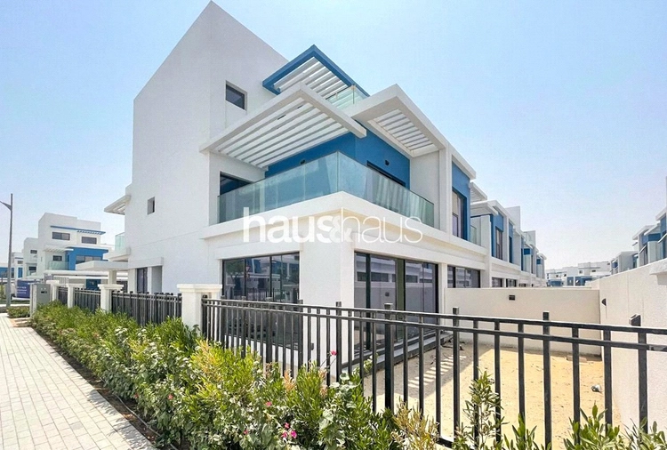 5 bedroom townhouse for sale - haus & haus