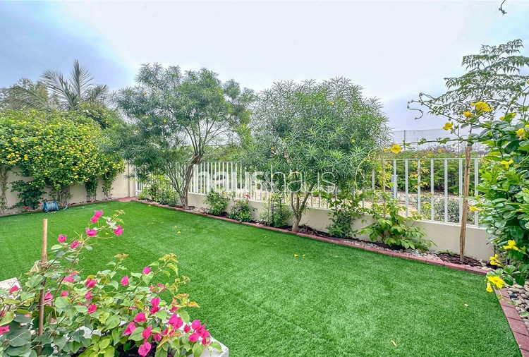 4 bedroom townhouse to rent - haus & haus