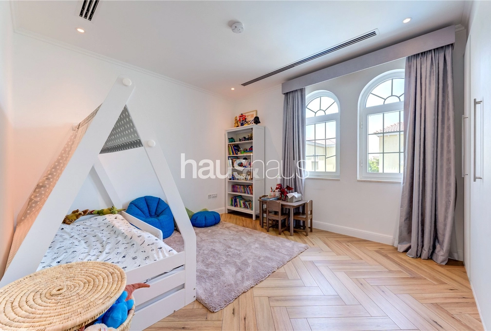 4 bedroom villa for sale - haus & haus