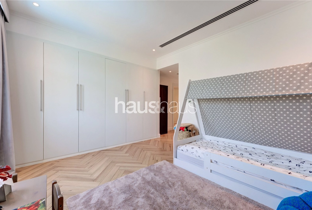 4 bedroom villa for sale - haus & haus