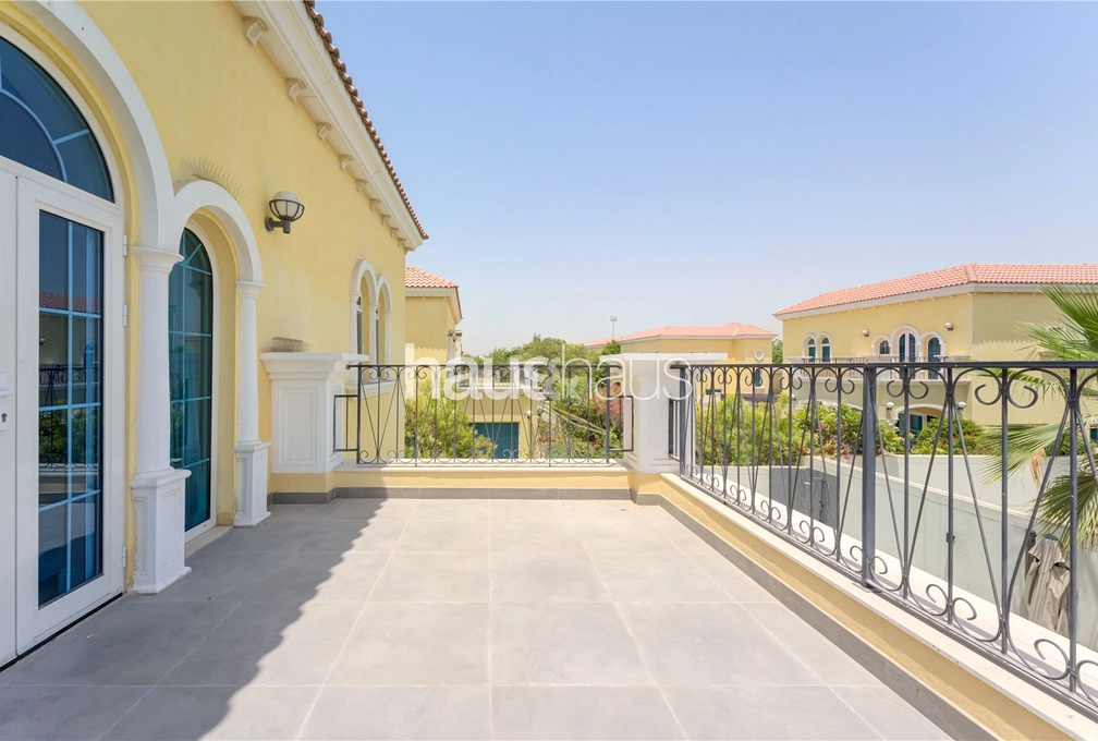 4 bedroom villa for sale - haus & haus