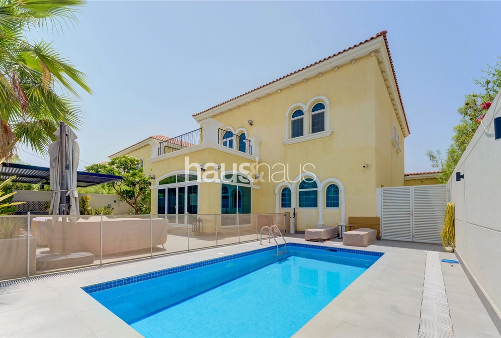 4 bedroom villa for sale - haus & haus